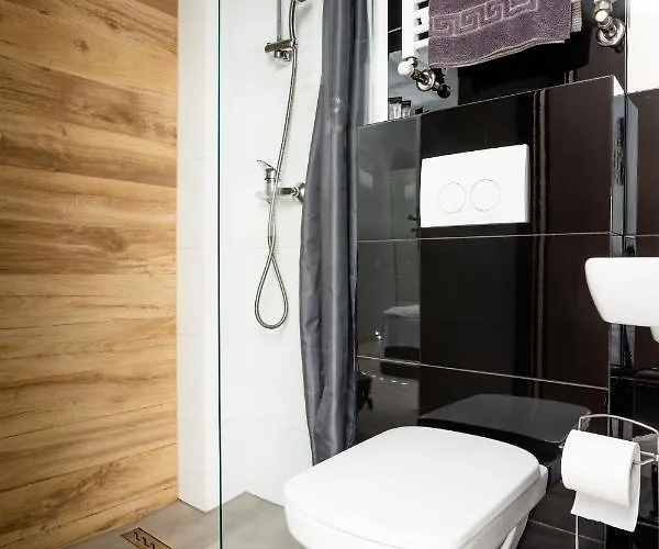 Noclegijarocin Homestay szállás *