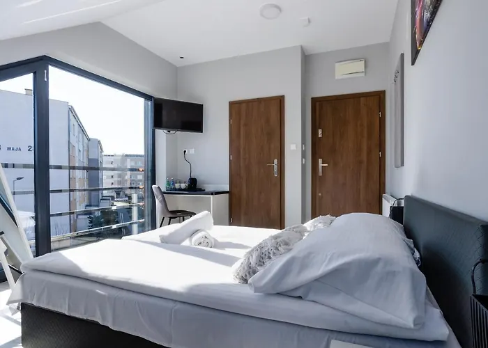 Noclegijarocin Homestay szállás *